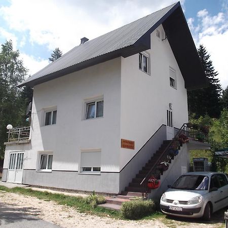 卡维迪斯旅馆公寓 Žabljak 外观 照片